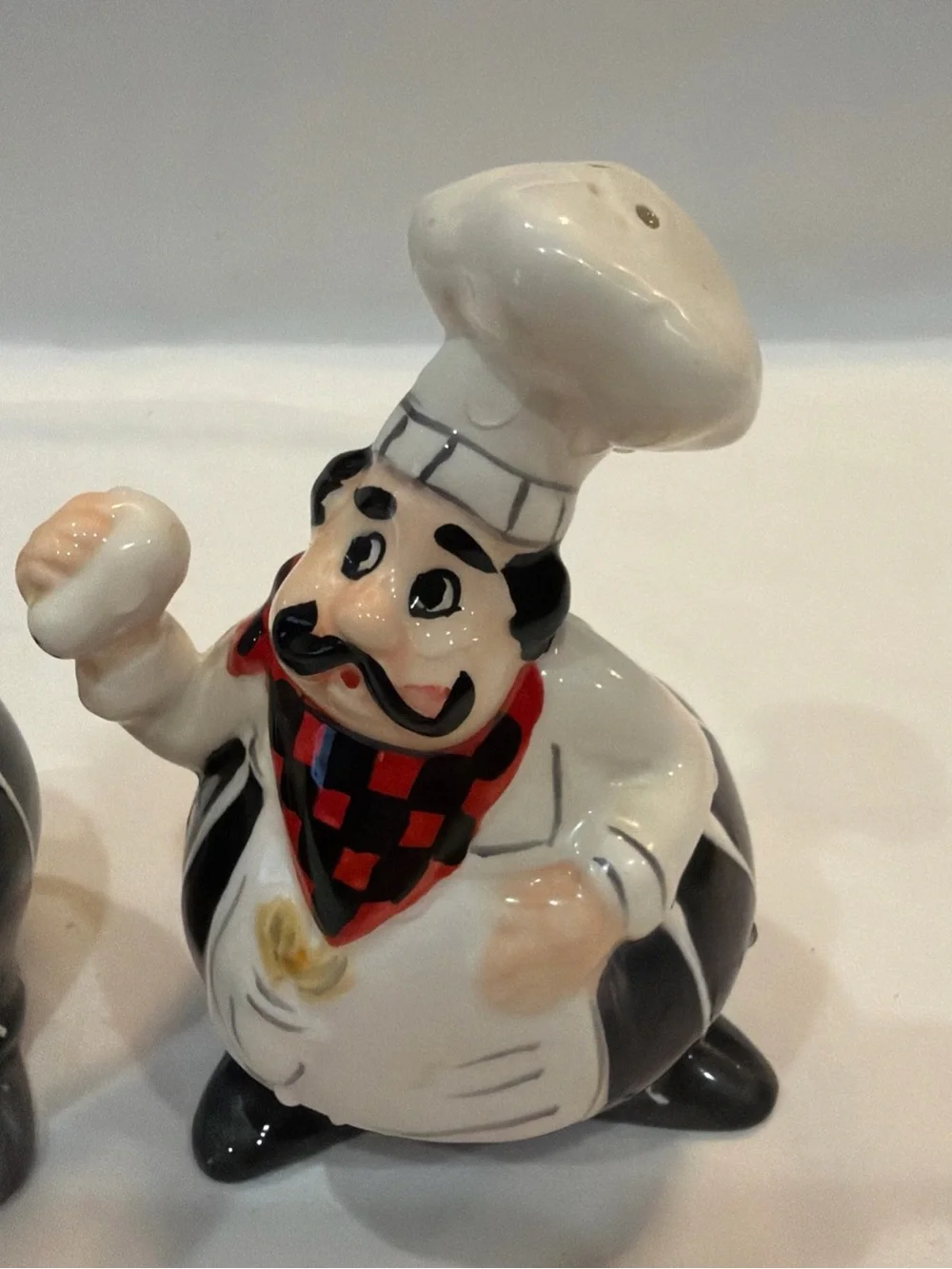 Chef Figurine Salt & Pepper Shaker Set - White and Black